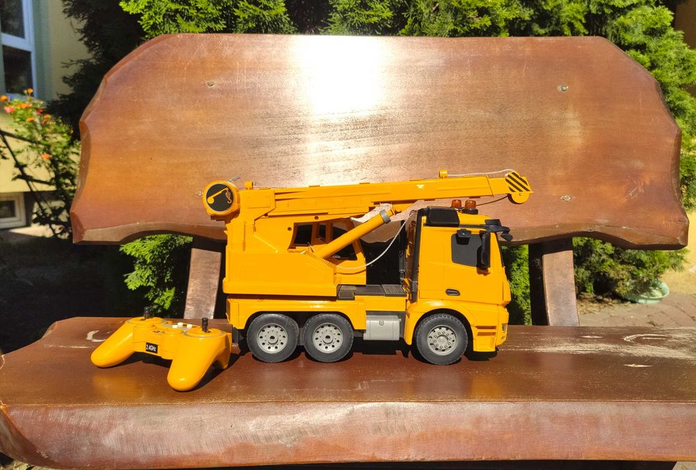 Double Eagle Zdalnie sterowany dźwig Mercedes-Benz Arocs E526-003 pojazd