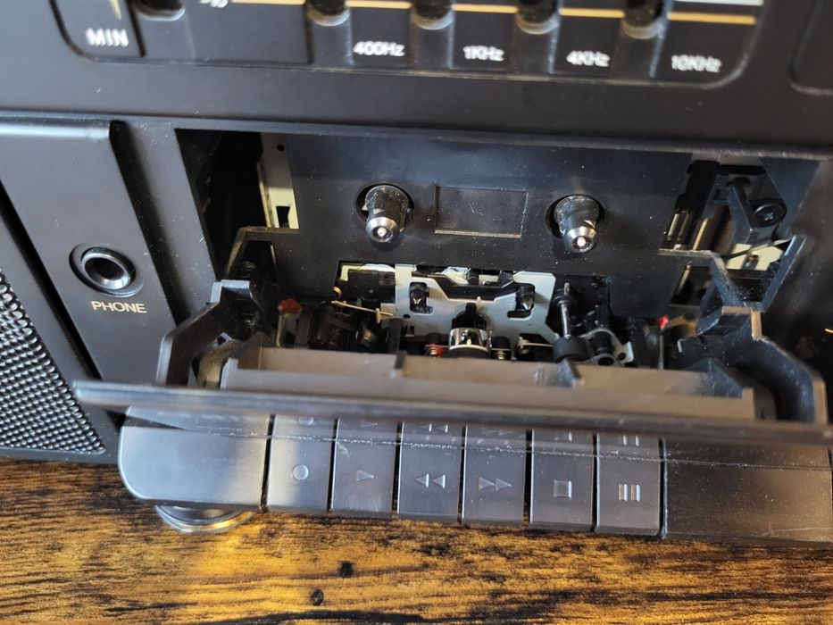 Boombox Anitech STRR