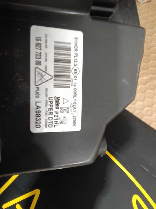 Farois esquerdo e direito Peugeot 2008II GT