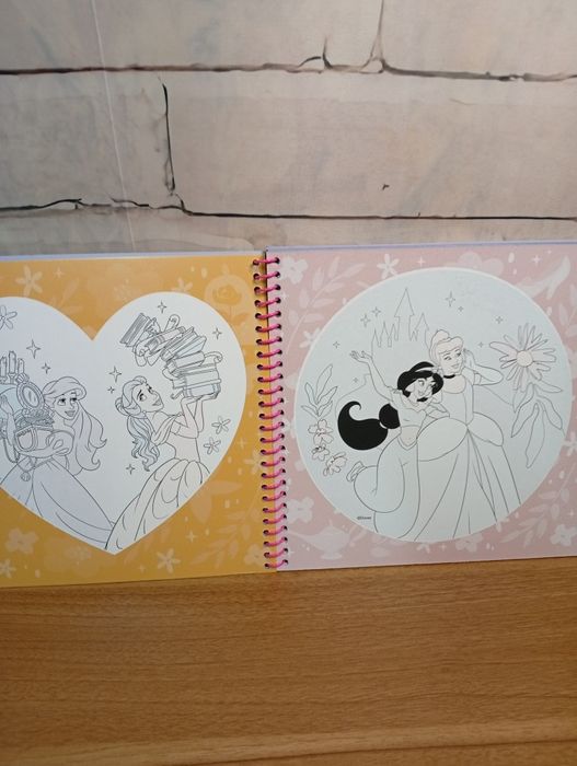 Kolorowanka wodna Princess z długopisem do napełnienia wody