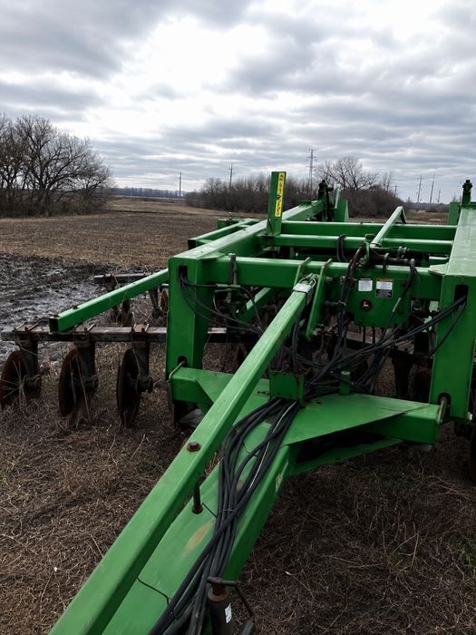 Глубокорыхлитель John Deere 2700