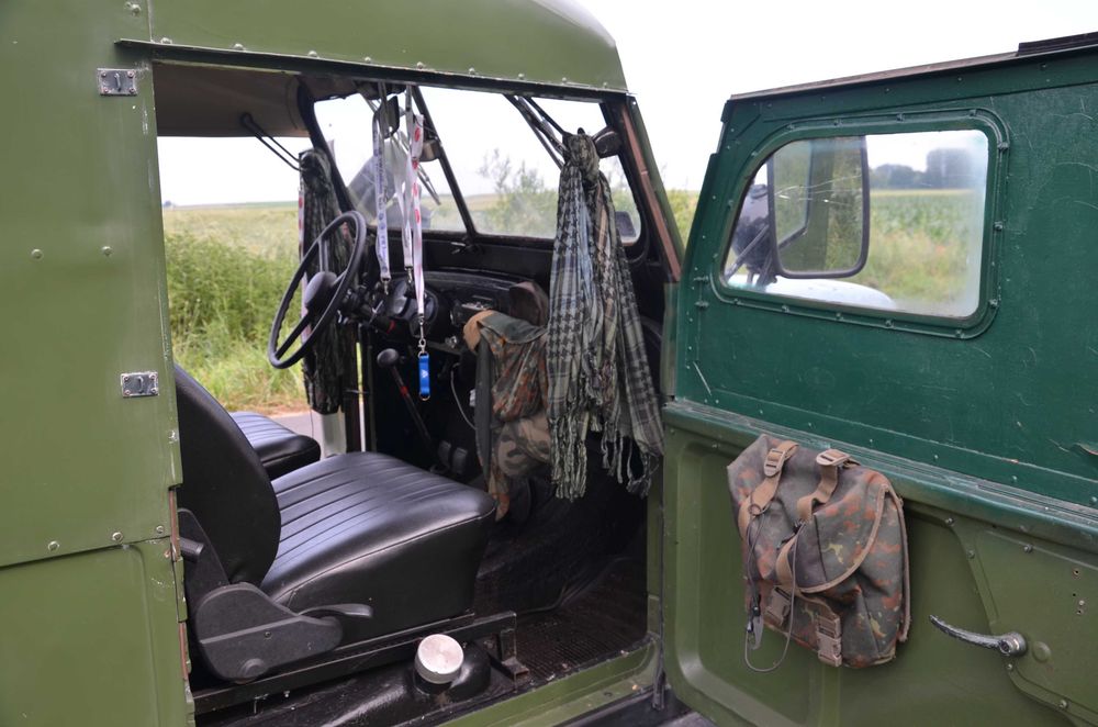 GAZ 69 M radiostacja