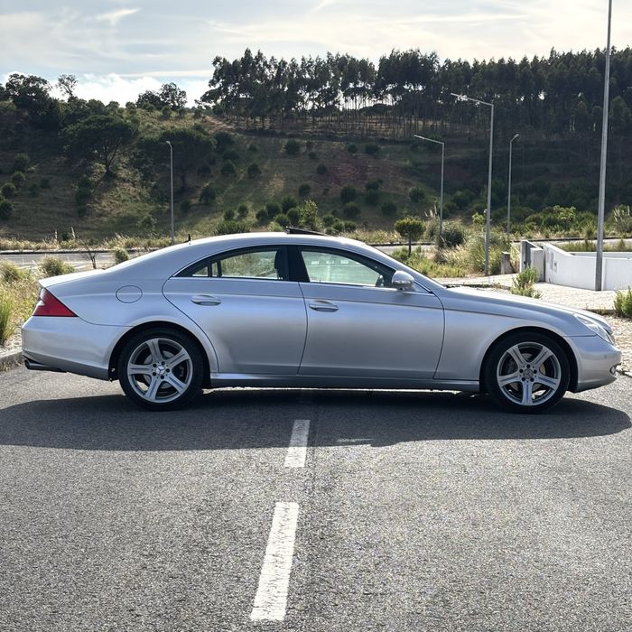 Mercedes-Benz CLS 320 CDI (w219) V6   IUC Antigo