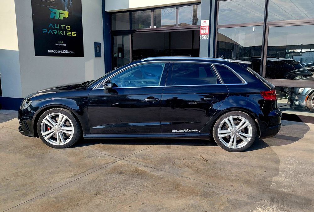 Audi S3 Quattro Sportback 2.0 TFSI 300CV S-Tronic / Panorâmico