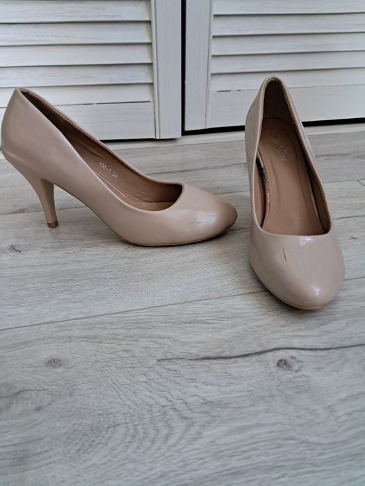 Buty damskie czółenka nude beżowe na obcasie 39