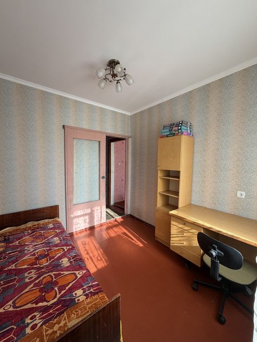 Продам 4-кімнатну квартиру | м. Лозова, 3-й мікрорайон