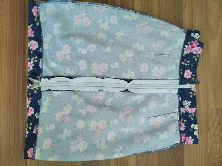 Спідниця на замочку розмір XS