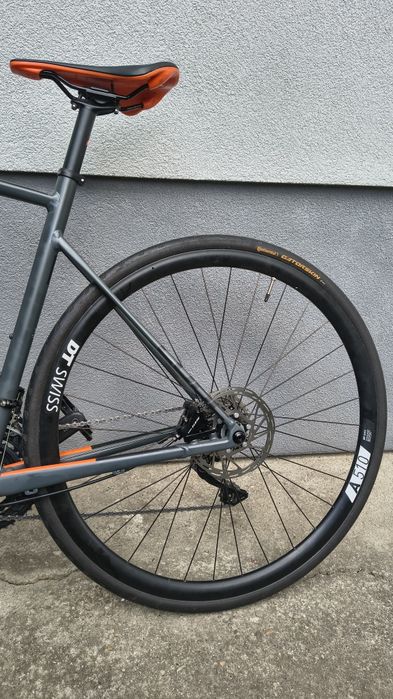 Rower szosowy Cube Attain