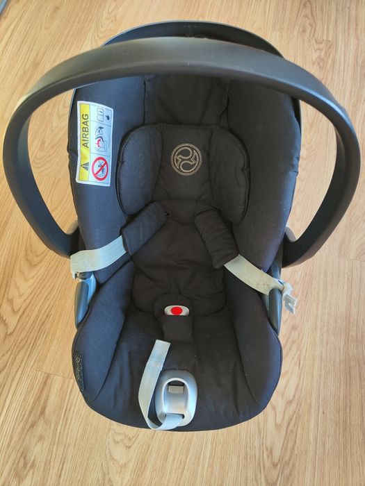Conjunto Cybex: Ovo Cloud Z i-Size + Base Z Isofix Rotativa (Deep Black)