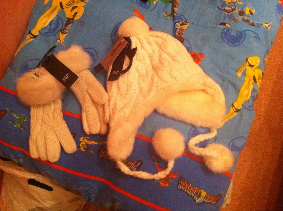 Нова зимова шапка та рукавички( комплект!)