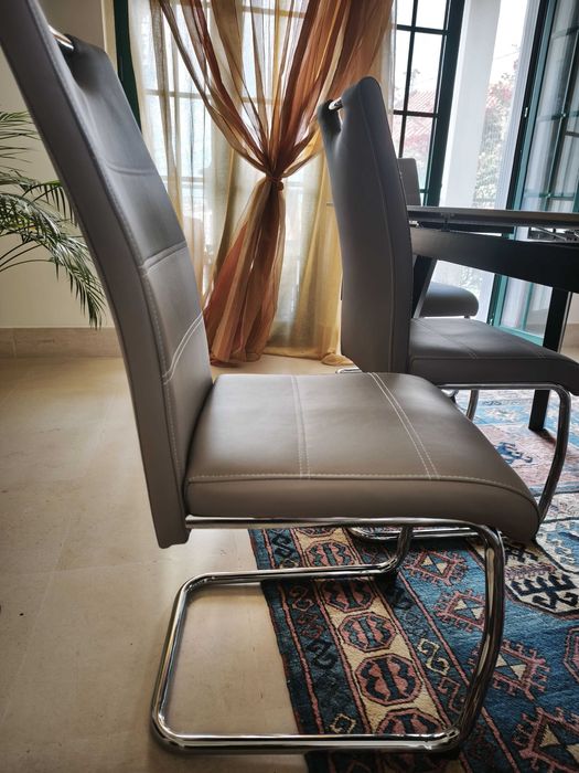 Mesa de jantar extensível retangular com 6 cadeiras