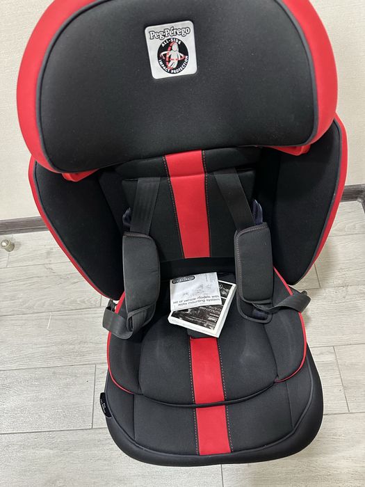 Автокрісло peg pegero 9 міс - 12 років