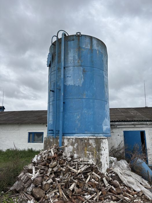 Продам бочку 38 кубів