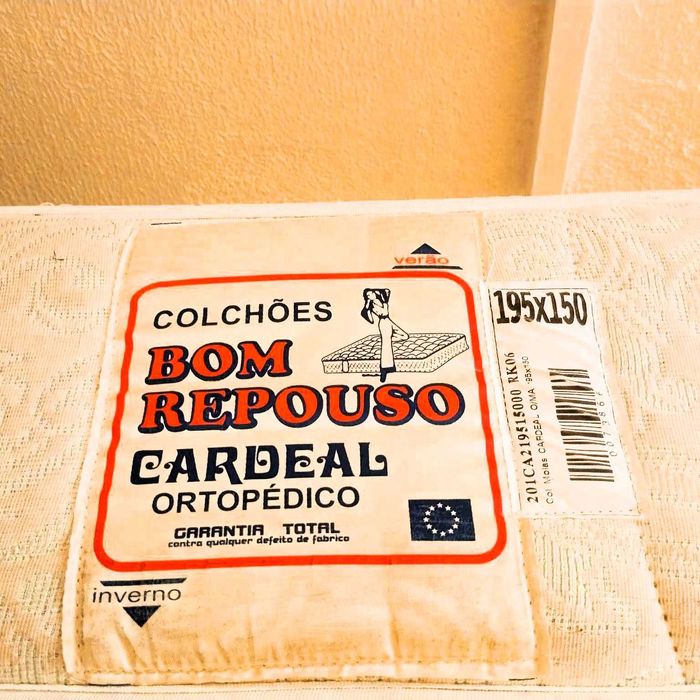 Colchão de casal bom