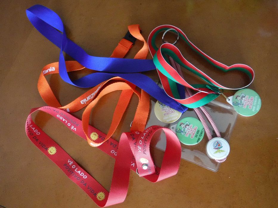 Conjunto Fitas vários, notas de brincar (playmoney) e carteira laranja