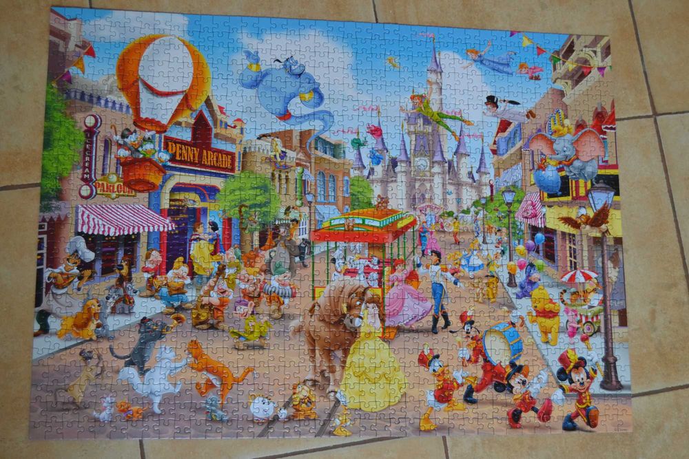 Vários puzzles 1000pcs montados