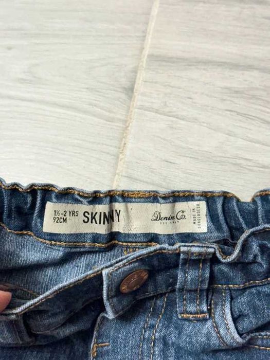 Dżinsy spodnie dziewczęce rurki 92 cm
