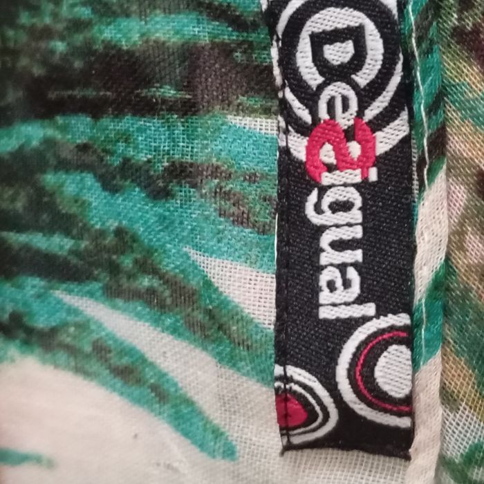 Szale marki Desigual