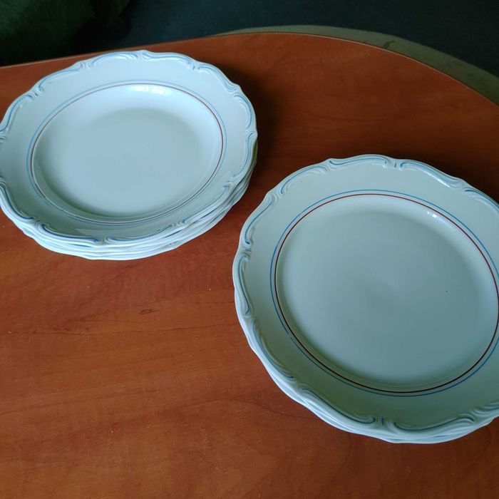 Talerze obiadowe fabryki porcelany Wałbrzych