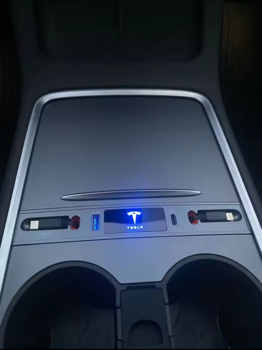 Док-станція usb хаб для Tesla Model 3 Model Y (2021-2023)