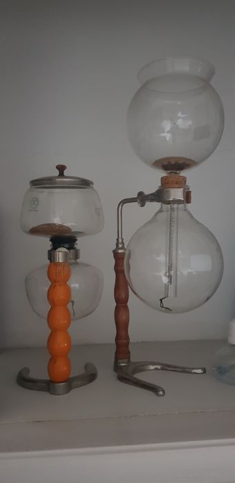 2 máquinas de café antigas
