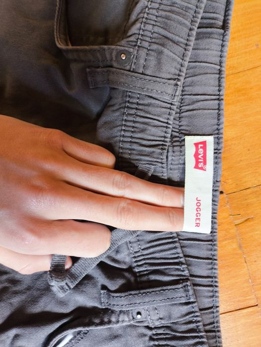 Штани Levis Jogger. Original