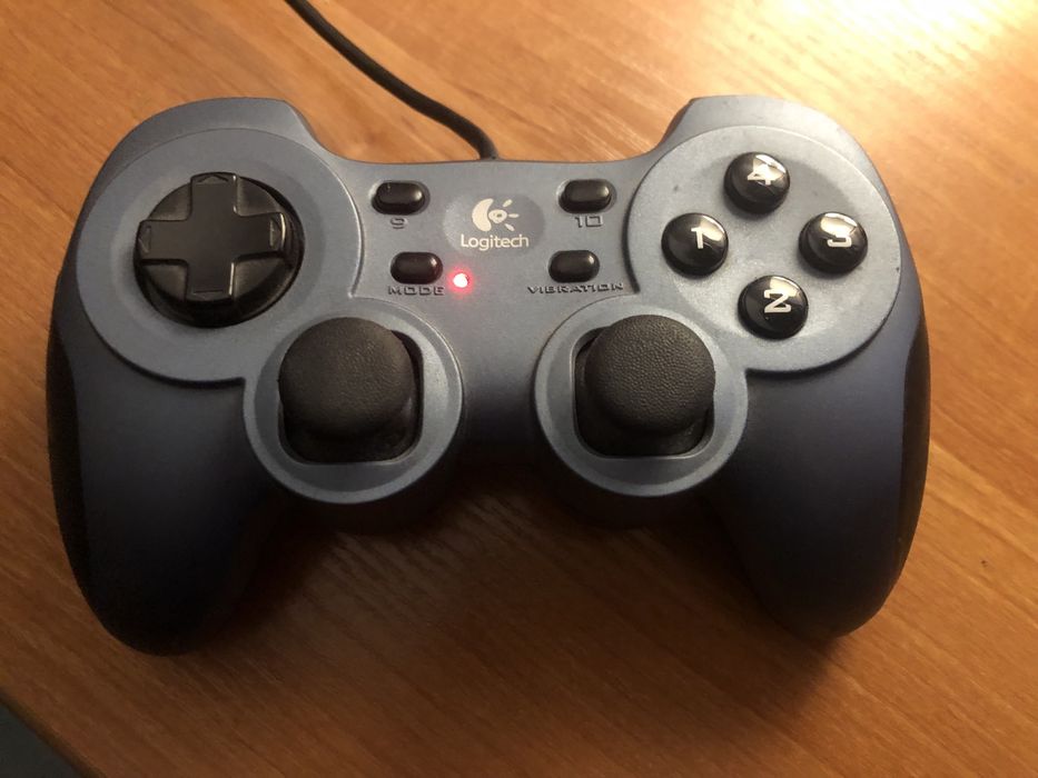 Pad przewodowy Logitech USB