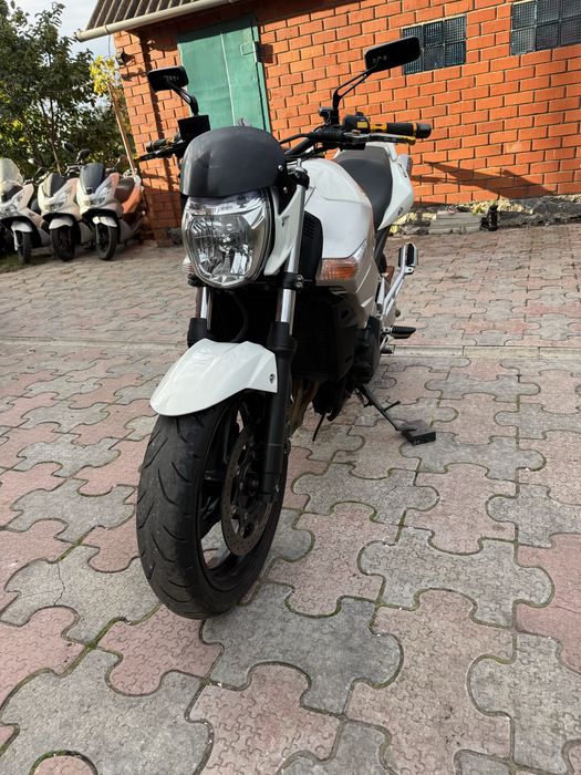 Мотоцикл Suzuki GSR400 рестайлінг