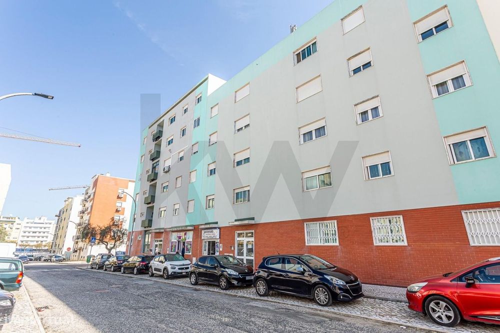 Apartamento T3 com Suíte, Varanda e Parqueamento | Setúbal – Bairro Af — São Sebastião, Setúbal