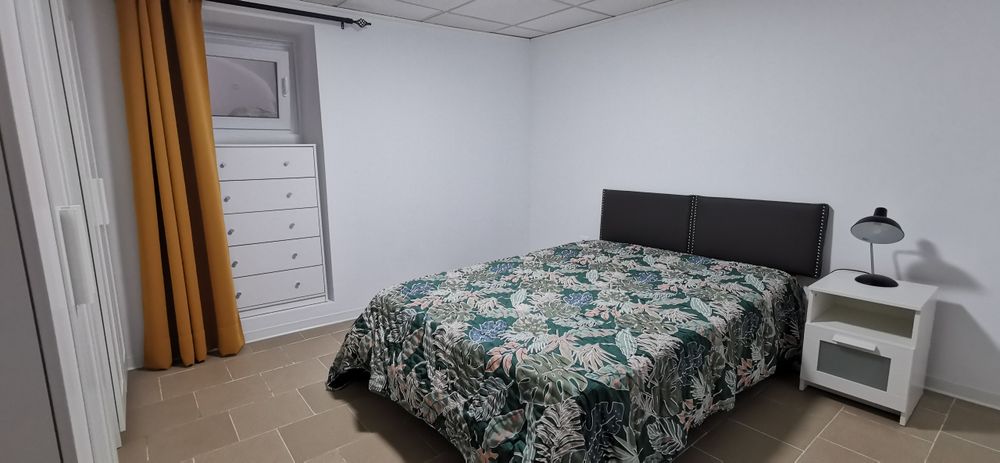 Quartos Individuais Estudantes ESBE - Quarto T1 professores, medicos, enfermeiros  TAB. XXIV