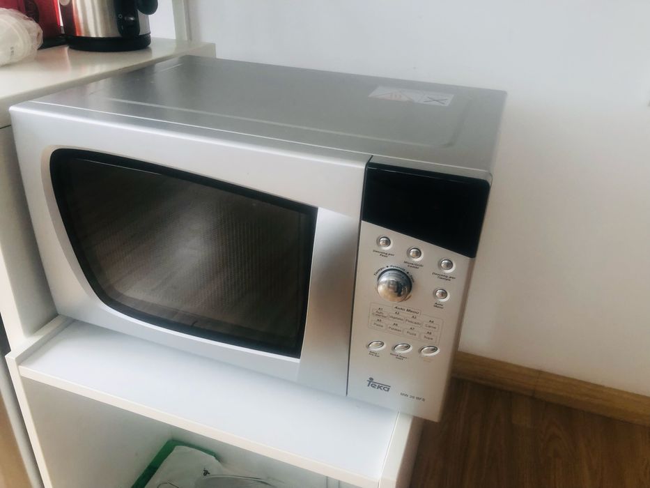 Microondas Teka cromado em otimo estado