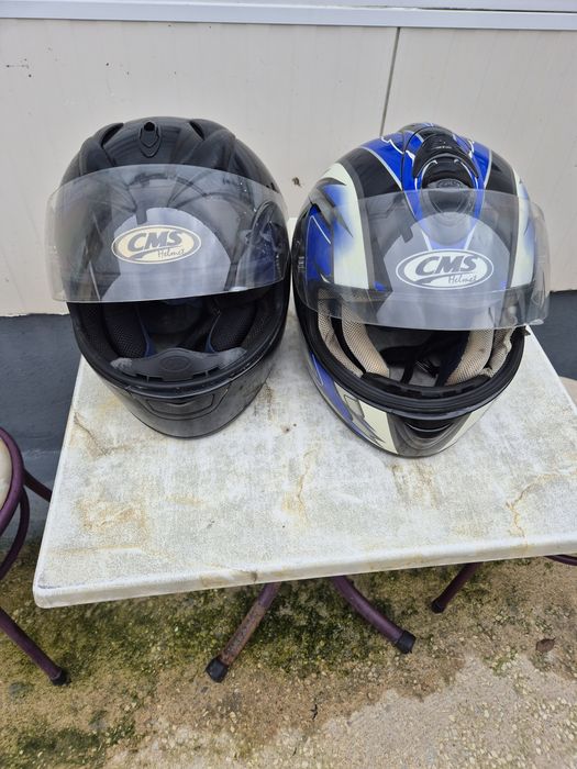 Vendo dois capacetes