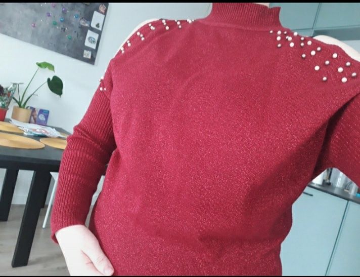 Bluza malinowa z koralikami