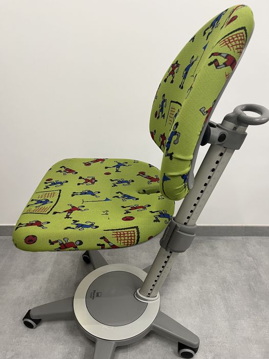 Комплект школяра Moll Booster Classic( стіл, стілець і настільналампа)