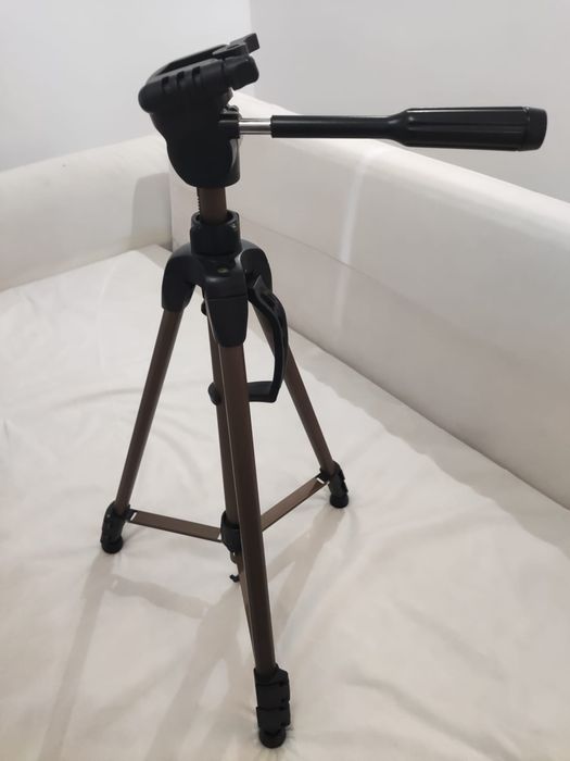 Maquina fotografica eos 250d mais extras