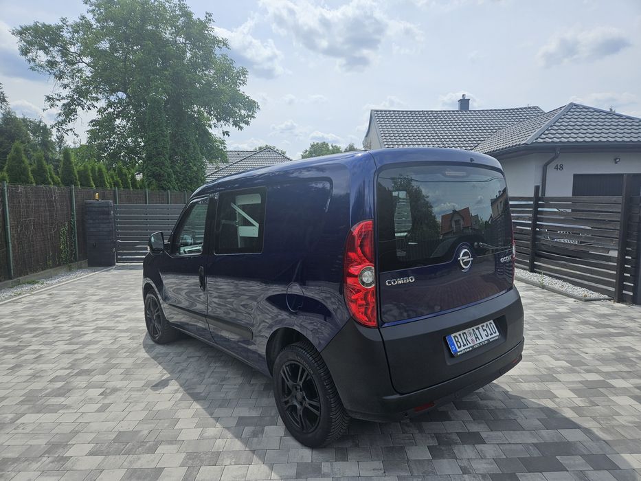 Opel Combo 2015r 1.3 cdti 90km bezywpadkowy