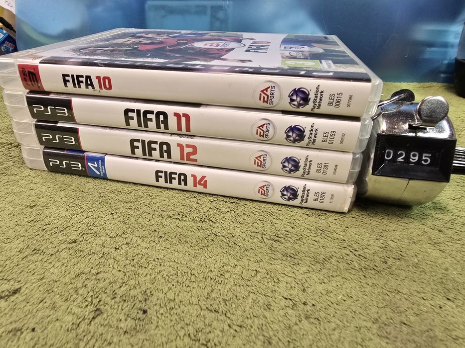 PS3 4 gry na konsolę.