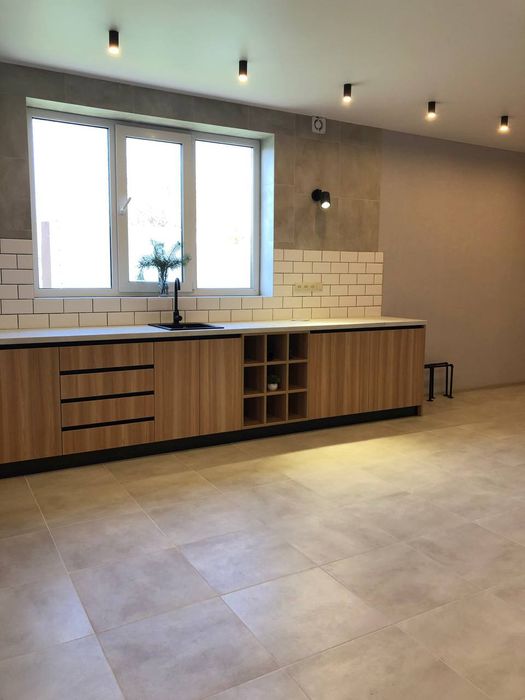 Продаётся новый дом в Обуховке в закрытом охраняемом городке с ремонто