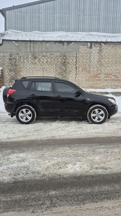 Продам Тоету Рав4 в хорошем состоянии