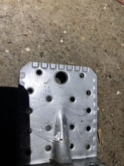 Уголок универсальный размер на фото