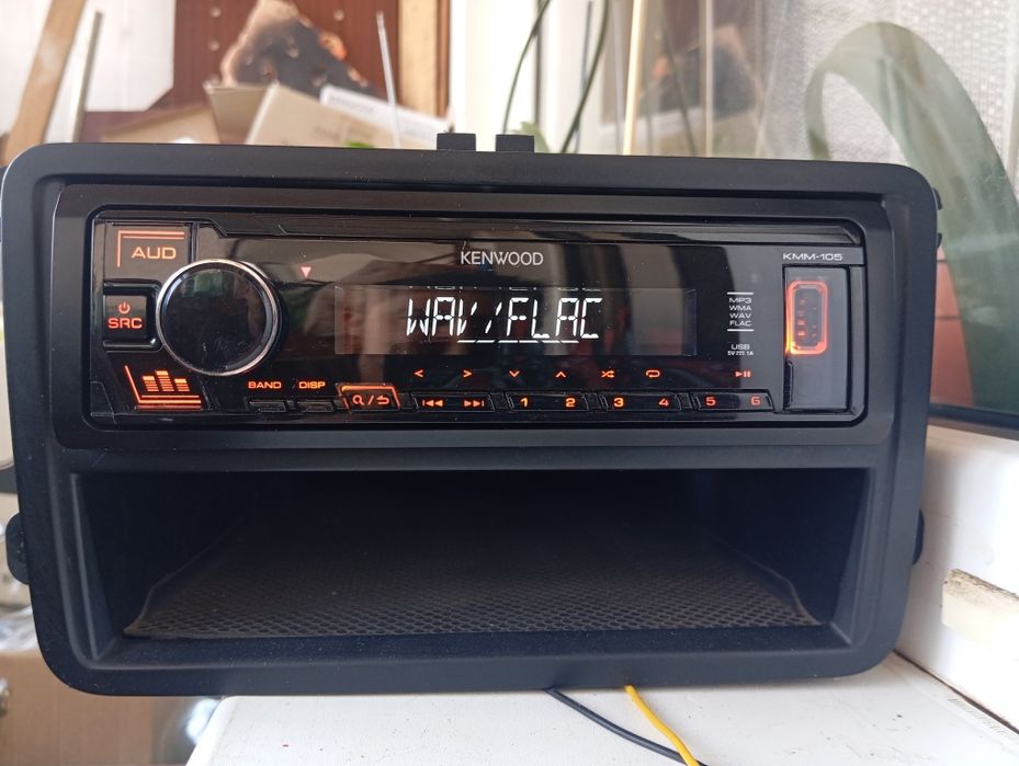 Kenwood kmm-105 AY c Bluetooth,FLAC.