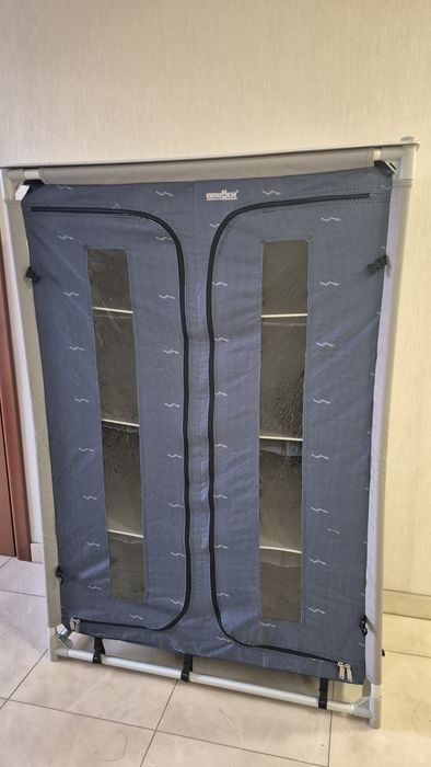 Розкладна дводверна кемпінгова шафа