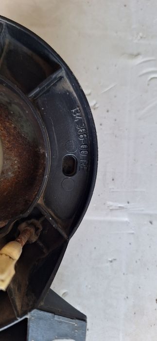 Lampa prawa  HELLA BOSCH  BMW E30