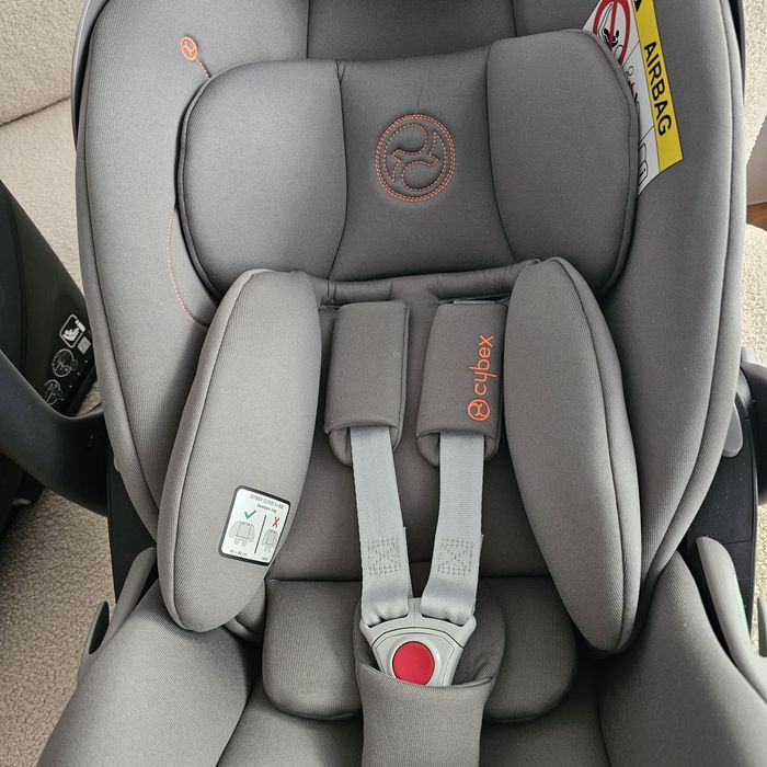 Conjunto auto base + ovo Cloud G Cybex -POUCO USO