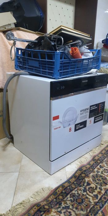 Посудомийна машина Toshiba, на запчастини або під ремонт