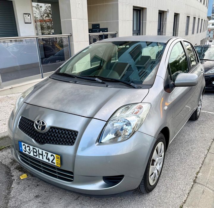 Toyota Yaris 1.0 VVT-I c/ Ac