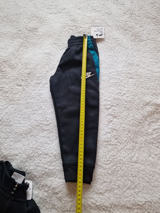 dres dziecięcy nike 92-98 cm na 2-3 latka