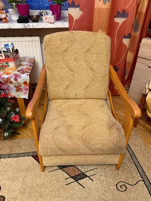 Dwa fotele + dwie pufy