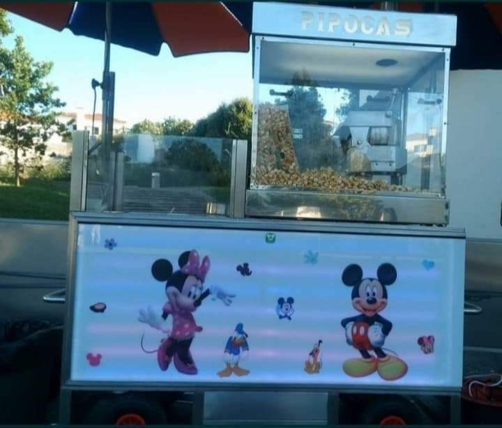 Carrinho de pipocas e algodão doce para eventos
