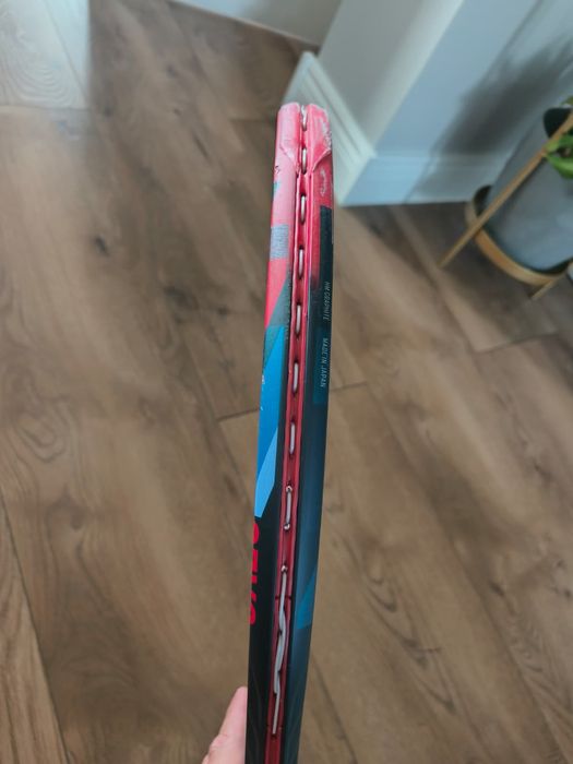 Yonex Vcore Scarlet 100 300g L3. Stan dobry/bardzo dobry